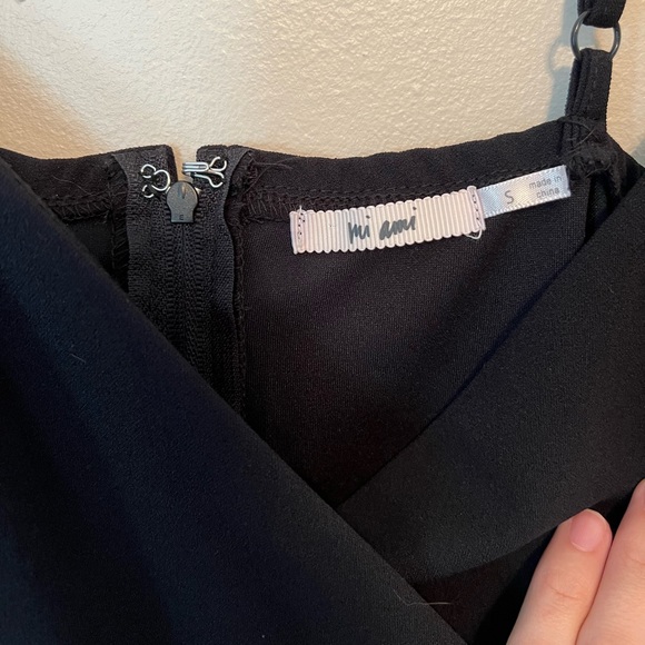 NWOT Black Ruffle Peplum Style Tank from Francesca’s, size S - Picture 3 of 3